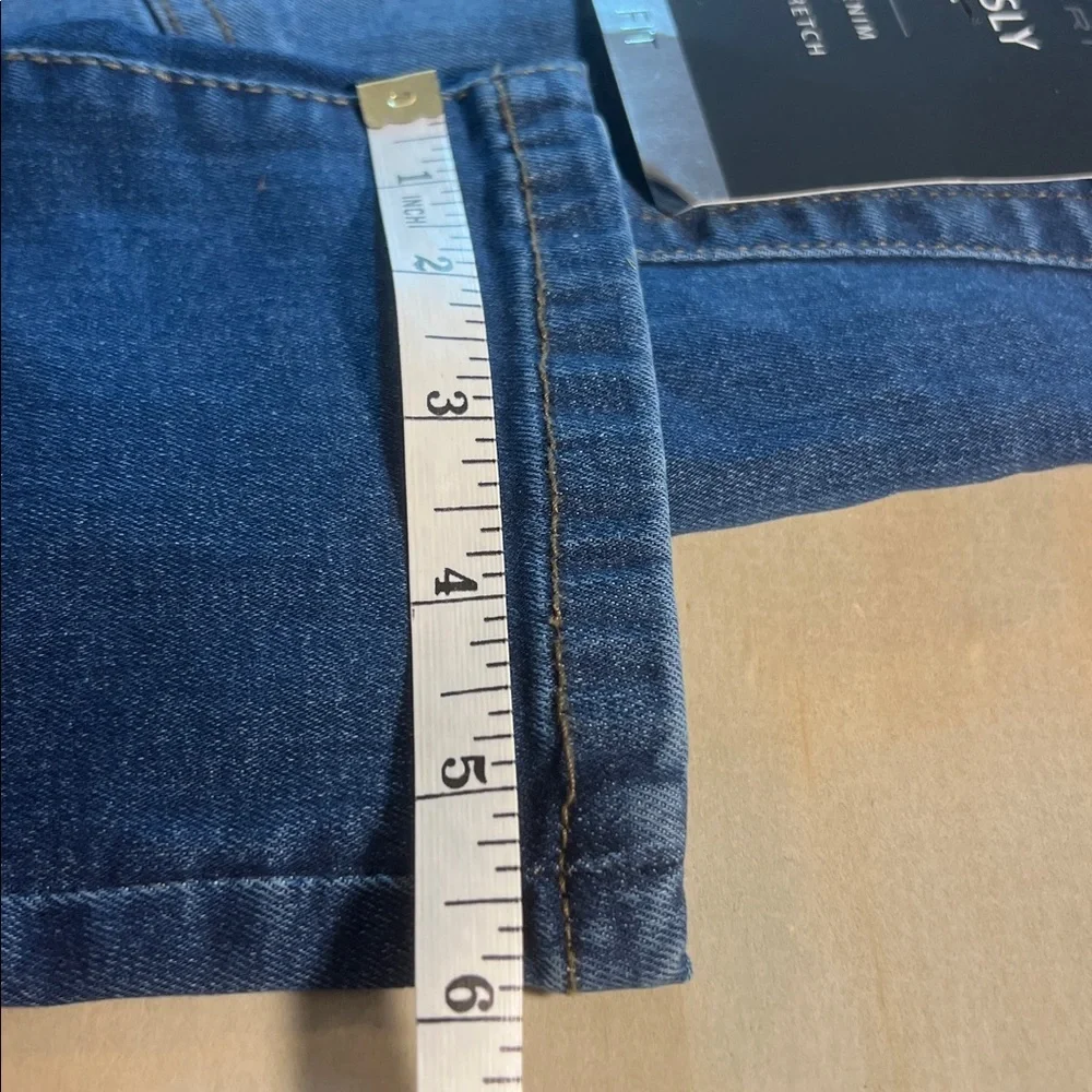 NWT Tahari Blue Stretch Skinny Jeans Sz 32x32